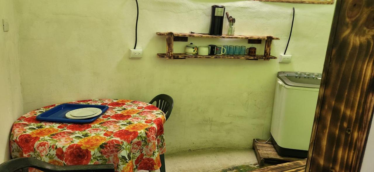 Alba Rent 2 Hotell Quepos Eksteriør bilde